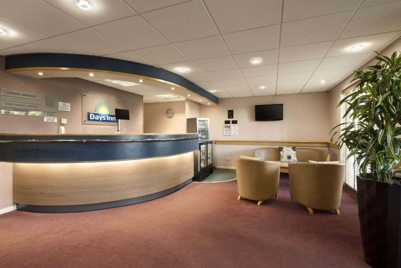 Days Inn Hotel Bradford - Leeds Brighouse Exterior photo